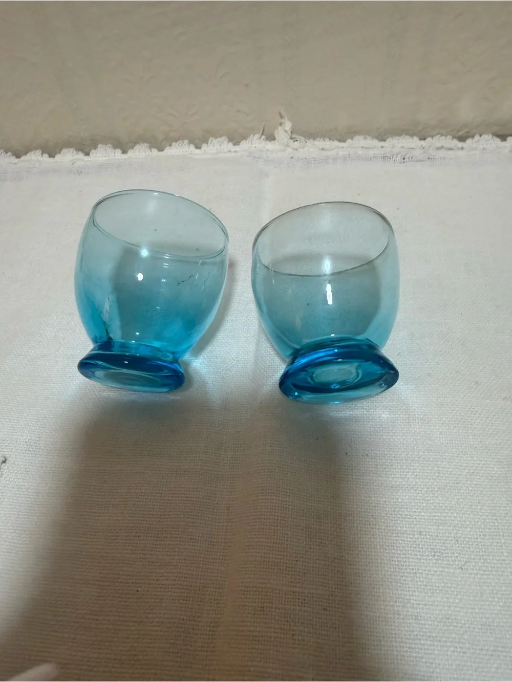 Collectible‎ Vintage Lot Cobalt Blue Blown Shot Glasses Glows Under 365 Light